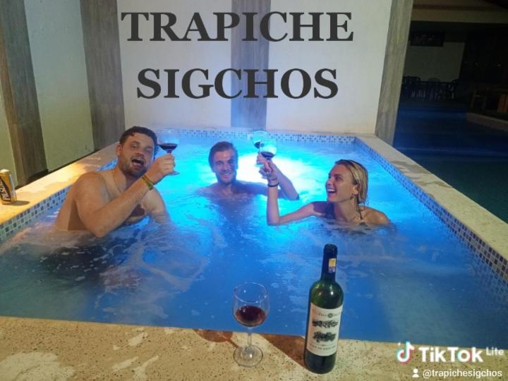 El Trapiche Hotel Sigchos Luaran gambar